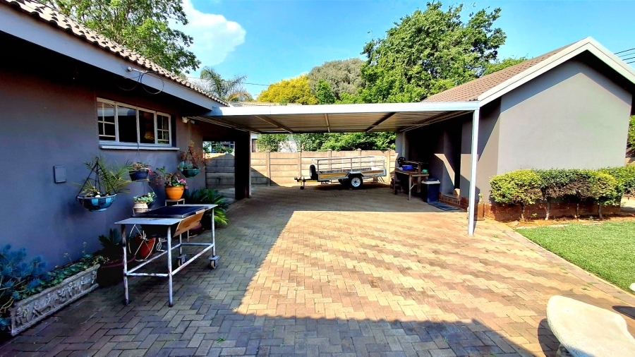 3 Bedroom Property for Sale in Roodia Free State